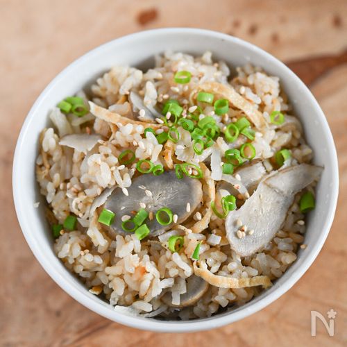加熱は炊飯器にお任せ！根菜炊き込みごはん