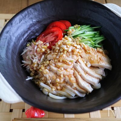 レンジでできる!蒸し鶏のさっぱりねぎだれうどん