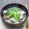 残った味噌汁にちょい足し具材で「にゅうめん」