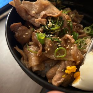 サマサマの作ってみた!投稿(がっつり食べたい時に！特製甘うまだれの豚丼)
