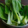 青梗菜とハムの中華和えの工程1