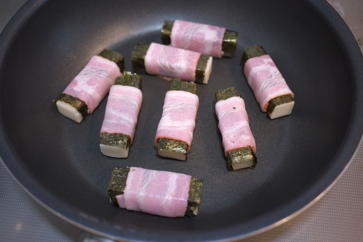 お餅簡単アレンジ♪旨味あふれる磯ベーコンもち | レシピサイトNadia