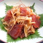 鮪と新玉ねぎの中華風漬け