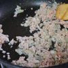 【ご飯がすすむ】スパイシーじゃがチー炒めの工程2