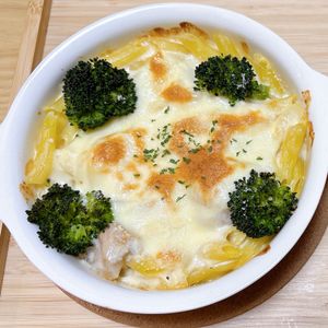 うさぎの作ってみた!投稿(トロッと旨い！チキンとブロッコリーのマカロニグラタン)