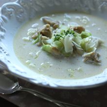 鶏と豆のクリームスープ、白味噌風味