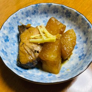 Mika♡mamaの作ってみた!投稿(＼てりてり！／絶対美味しいぶりのあら煮　激安なのは秘密♪)