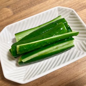 ゆかりの作ってみた!投稿(お弁当にも！子供も大好き胡瓜の白出汁漬け)