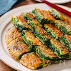 米粉でグルテンフリー！ほうれん草の簡単もちもちチヂミ
