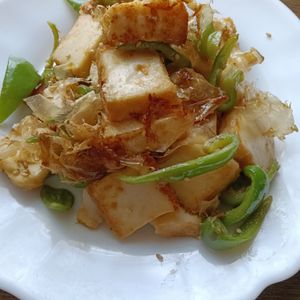 ぽぽペの作ってみた!投稿(【厚揚げとピーマンのおかか炒め】パパッと作れる常備菜)