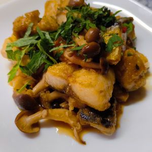 もんぶらん°・*:.。.☆の作ってみた!投稿(銀座の和食処①さばときのこのバタポンみぞれ和え🤩)