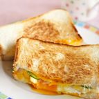 ポテトサラダと卵チーズのホットサンド