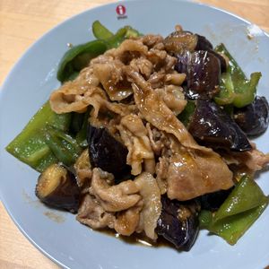 ぴの作ってみた!投稿(『豚肉となすとピーマンのピリ辛味噌炒め』ご飯が進む夏レシピ！)