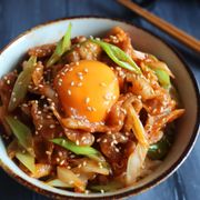 ガッツリうまい！【豚ねぎのピリ辛スタミナ丼】