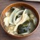 玉ねぎと舞茸わかめの味噌汁