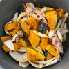 【かぼちゃと新玉と豚の甘酢煮】砂糖も油も水も不使用！超超簡単の工程2
