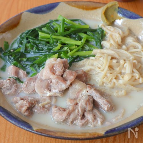 ニラと豚肉の豆乳さっと煮
