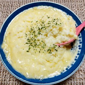 よっこの作ってみた!投稿(レンジで簡単！コーンポタージュスープの素で♪簡単リゾット)