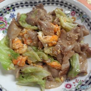 コスモスの作ってみた!投稿(【豚こまとキャベツのとろたま炒め】半熟卵がたまらない！)