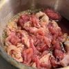 【たったひと手間で肉が化ける】豚こまご飯の工程3