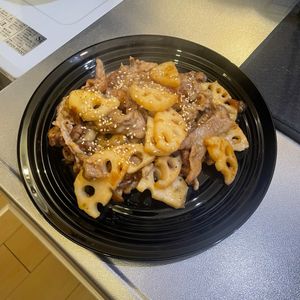 カジ男の作ってみた!投稿(ご飯が止まらない！【豚こまとれんこんのこってり甘酢炒め】)