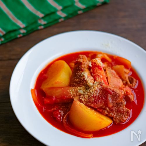 ブロック肉で豪華に！ポークトマトシチュー