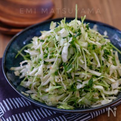ポリ袋で簡単!*キャベツと豆苗のナムルサラダ*