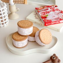 材料3つ フルーチェで作る クッキーサンドアイス