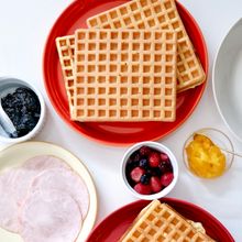 【材料3つ！ホットケーキミックスで簡単】アメリカンワッフル