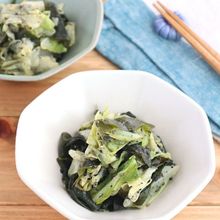 レンジで簡単!キャベツとわかめのごまポンゆずこしょう和え