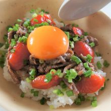 レンチン調理で♪うまうまトマト牛丼