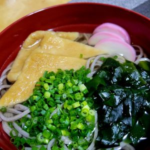 ヴェルの作ってみた!投稿(我が家の【きつねうどん】簡単ジュ～シ～♡)