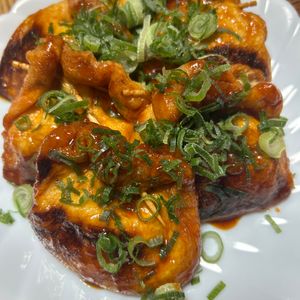 ゆくゆくの作ってみた!投稿(ワンパン15分！とろ〜りチーズ入り旨辛もち巾着)