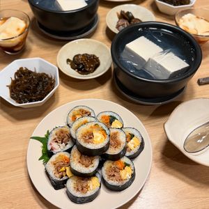 ろみの作ってみた!投稿(キンパ(韓国風海苔巻き)。)