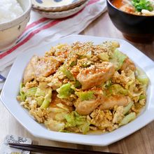 節約ボリュームおかず『鶏と卵とキャベツのガーリック醤油炒め』