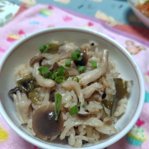 コスモスの作ってみた!投稿(入れるだけ簡単！旨味たっぷり【きのこの炊き込みご飯】)