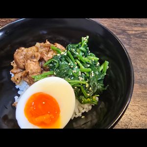 まぁみ🍻🫧💛の作ってみた!投稿(豚こまdeビビンバ丼【#男子が喜ぶ#簡単#ランチ】)