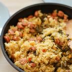 こういうのもいいよね。高菜とソーセージの炒飯