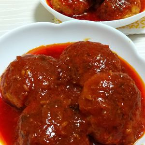 みけちゃんの作ってみた!投稿(ひよこ豆の煮込みハンバーグ)