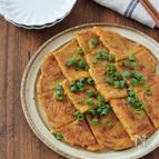 【豆腐とにんじんのカレーチヂミ】材料２つ！