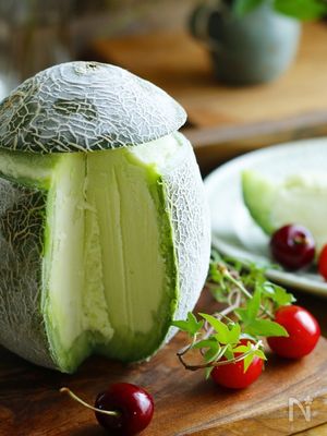 丸ごとメロンのアイス