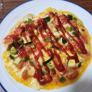 とももの作ってみた!投稿(焼き夏野菜の旨とろオムレツ😍朝食やランチにぴったり✨)