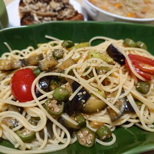 Yukkの作ってみた!投稿(美味しすぎる〖夏野菜の冷製パスタ〗自家製オリーブごまソース♪)