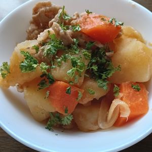 ぽぽペの作ってみた!投稿(【子供が喜んで食べる♪洋風肉じゃが】煮込むだけ簡単！)