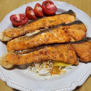 ナムディの作ってみた!投稿(【鮭のムニエル*レモンバター醤油】食べてびっくりの美味さ!)