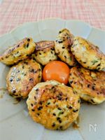 【豆腐と黒ごまのふわふわつくね】ヘルシーでたんぱく質たっぷり