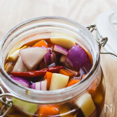 余った野菜を集めて漬ける。自家製アジアンピクルス