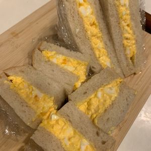 ぐ〜たら子の作ってみた!投稿(簡単超絶品！究極のたまごサンド)