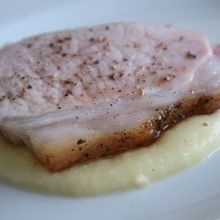豚肉の低温ロースト　リンゴのソース