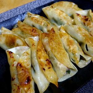 ヴェルの作ってみた!投稿(【おつまみ豚こましそ餃子】簡単パパっと♡一口餃子で乾杯!)